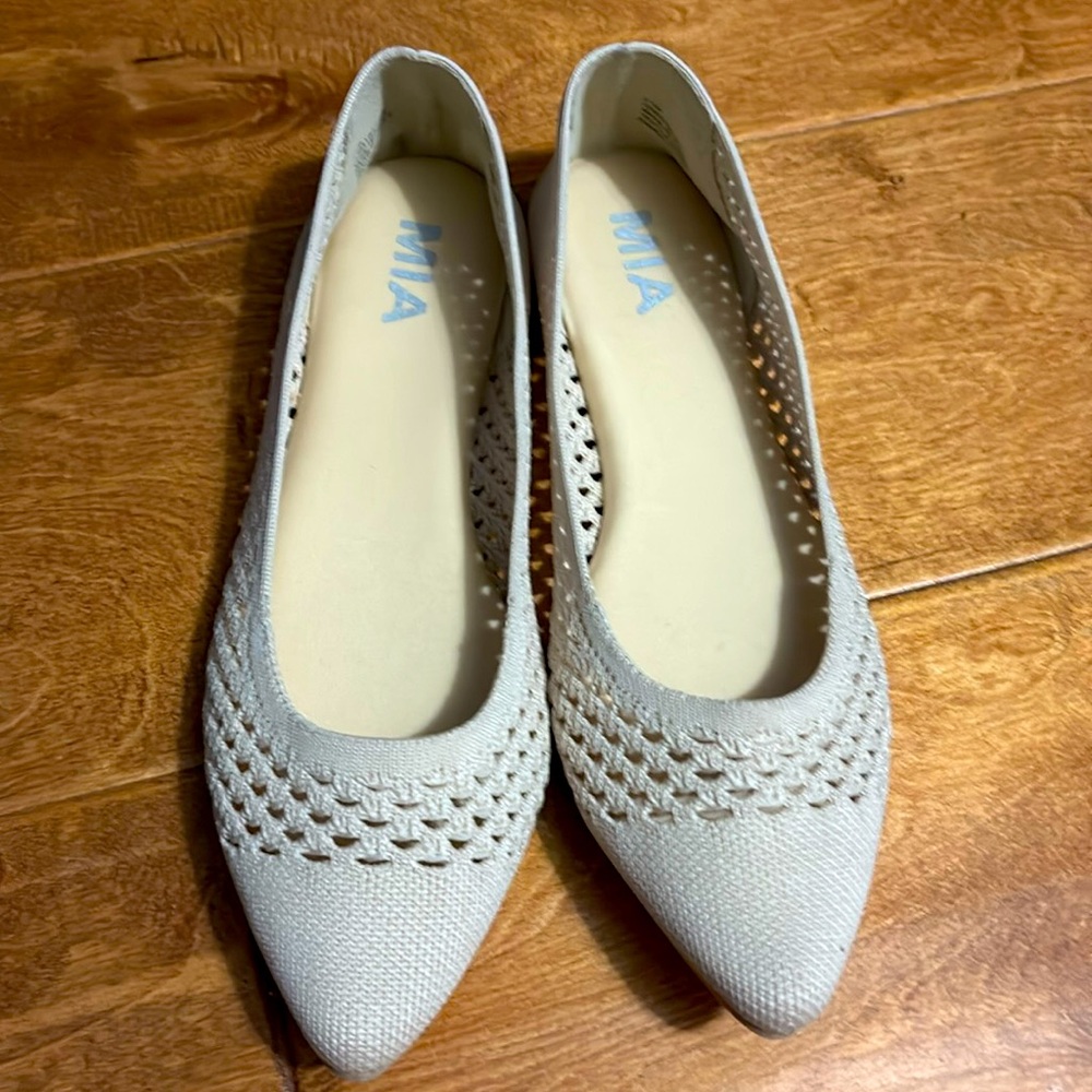 Mia Lovi slip on women’s shoes 7.5 NIB